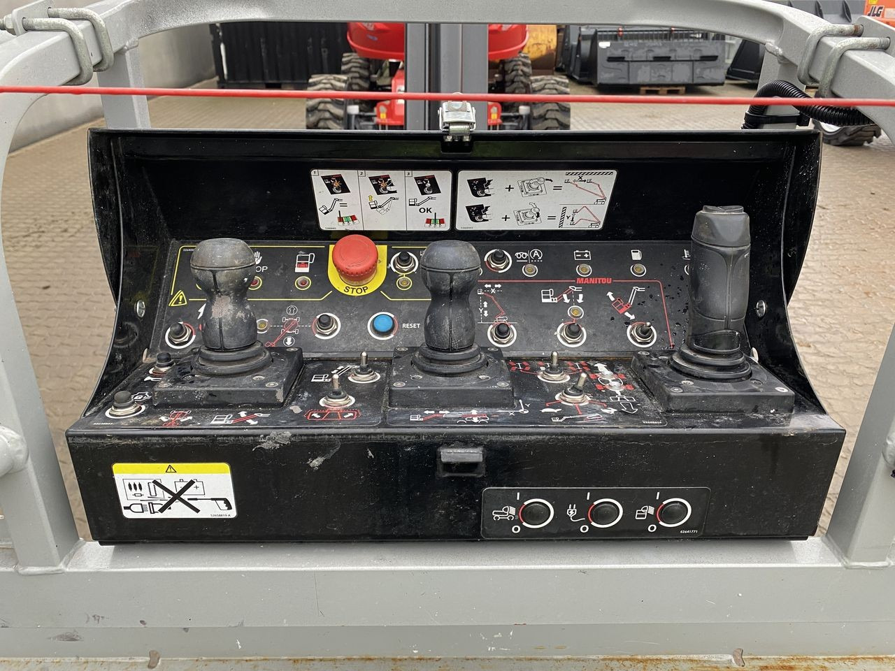 Manitou 280TJ ST5 - Plataforma articulada: foto 3 Manitou 280TJ ST5 - Plataforma articulada: foto 3