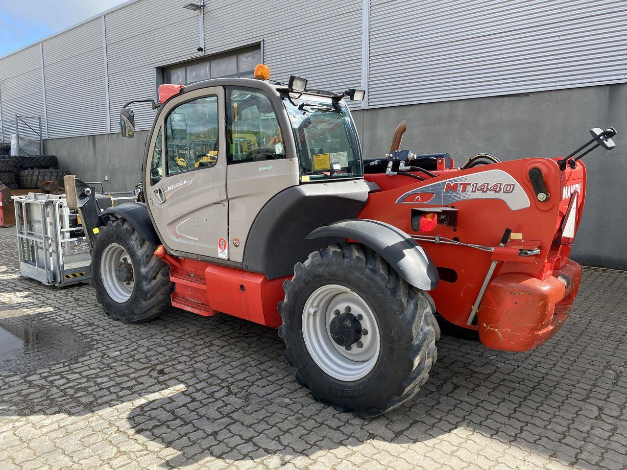 Manitou MT1440A ST3B - Manipulador telescópico: foto 2 Manitou MT1440A ST3B - Manipulador telescópico: foto 2