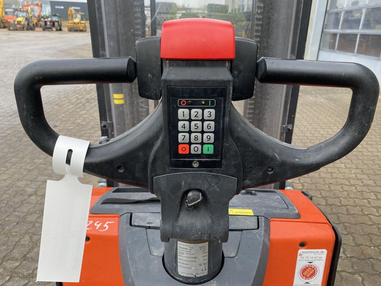 Toyota BT Staxio - Equipo de almacén: foto 4 Toyota BT Staxio - Equipo de almacén: foto 4