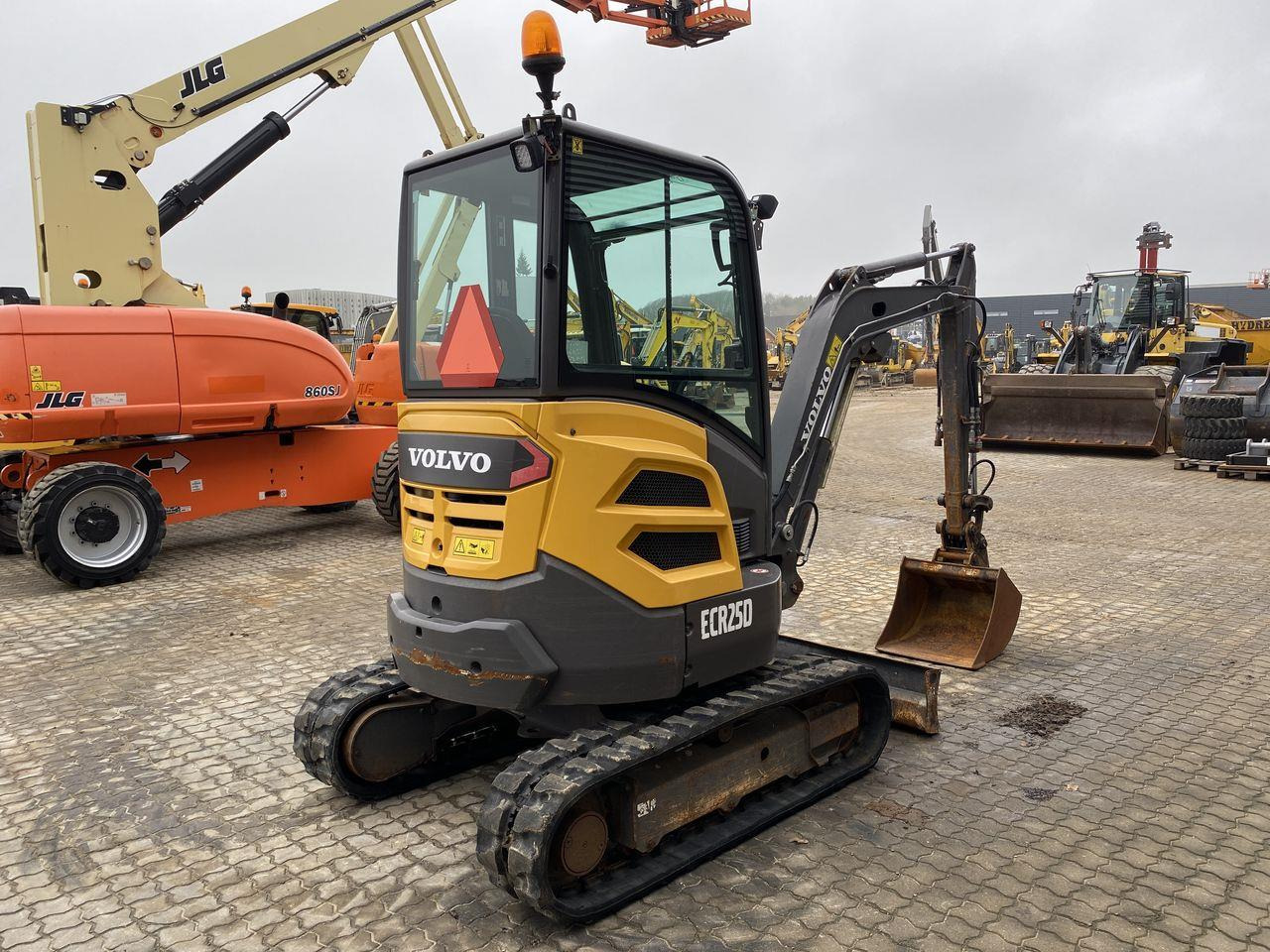 Volvo ECR25 - Miniexcavadora: foto 4 Volvo ECR25 - Miniexcavadora: foto 4