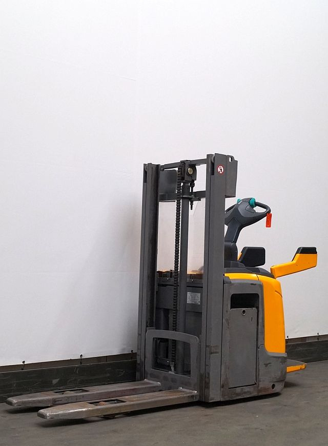 Jungheinrich ERC215 - Apilador: foto 1 Jungheinrich ERC215 - Apilador: foto 1
