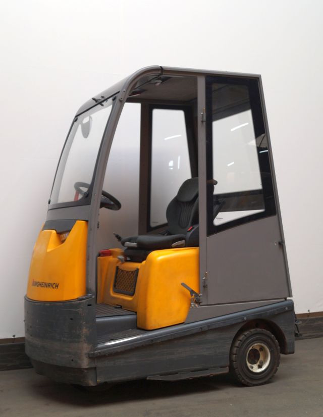 Jungheinrich EZS570 - Remolcadora: foto 1 Jungheinrich EZS570 - Remolcadora: foto 1