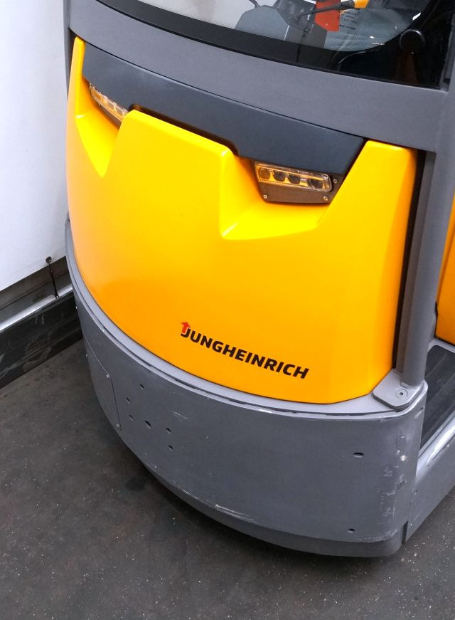 Jungheinrich EZS570 - Remolcadora: foto 3 Jungheinrich EZS570 - Remolcadora: foto 3