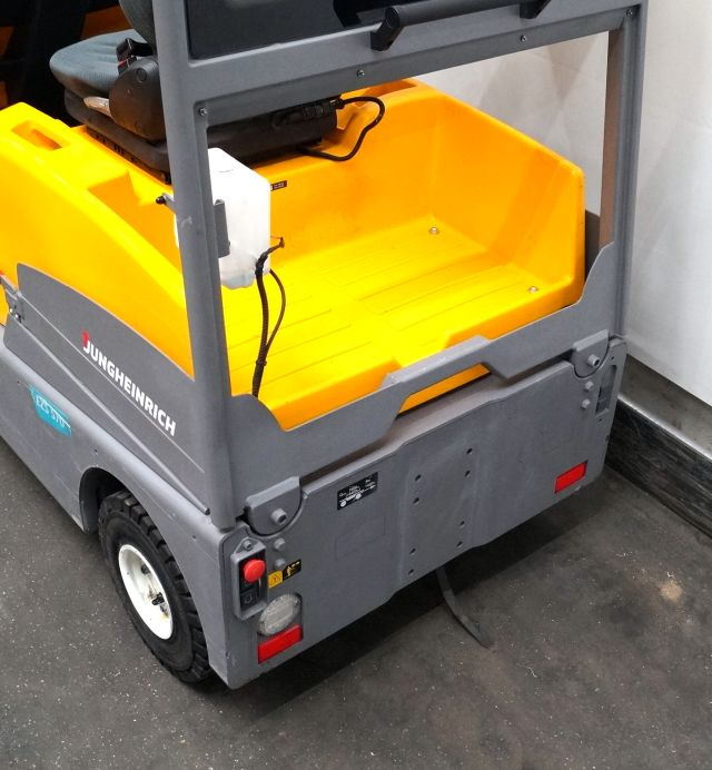 Jungheinrich EZS570 - Remolcadora: foto 4 Jungheinrich EZS570 - Remolcadora: foto 4