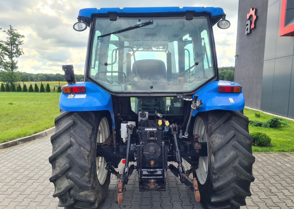 New Holland T5040 - Tractor: foto 5 New Holland T5040 - Tractor: foto 5