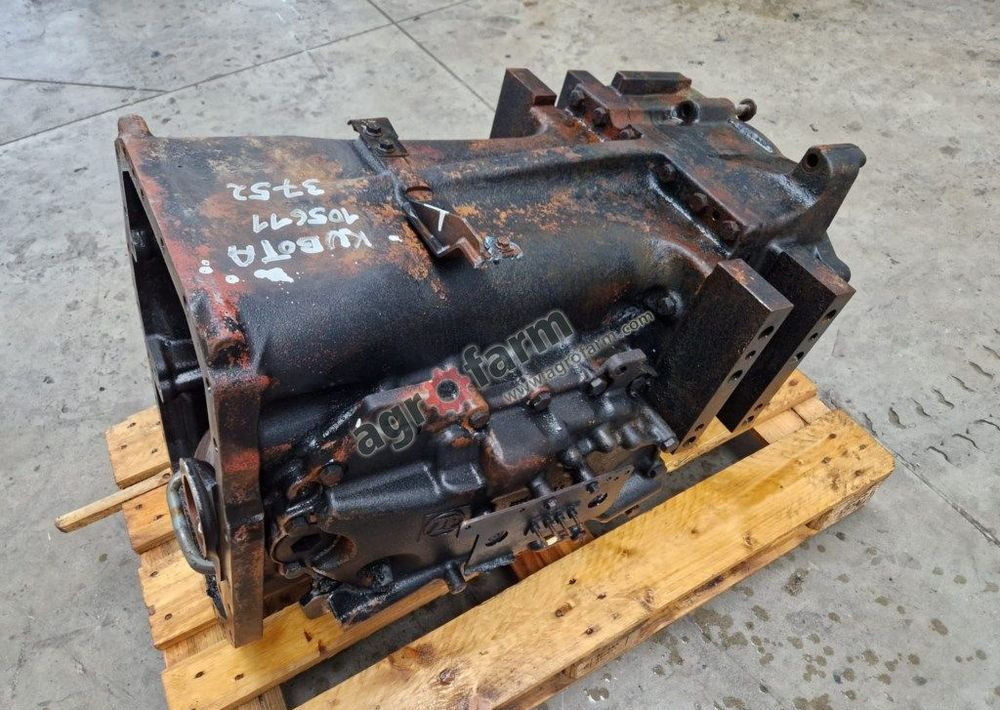 Skrzynia biegów Kubota M7-171 ZF CVT - Caja de cambios: foto 1 Skrzynia biegów Kubota M7-171 ZF CVT - Caja de cambios: foto 1
