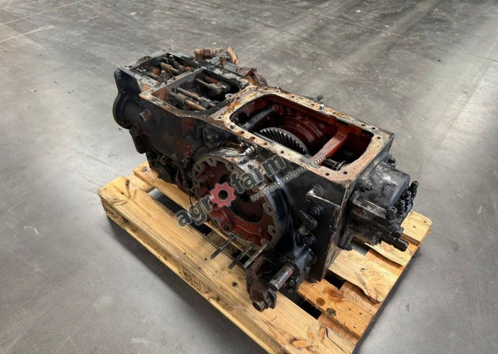 Skrzynia biegów, most tylny Landini 6.130 C - Caja de cambios: foto 3 Skrzynia biegów, most tylny Landini 6.130 C - Caja de cambios: foto 3