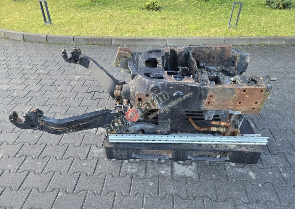 TUZ, przedni podnośnik, Case Maxxum 125 - Carrocería y exterior para Tractor: foto 4 TUZ, przedni podnośnik, Case Maxxum 125 - Carrocería y exterior para Tractor: foto 4