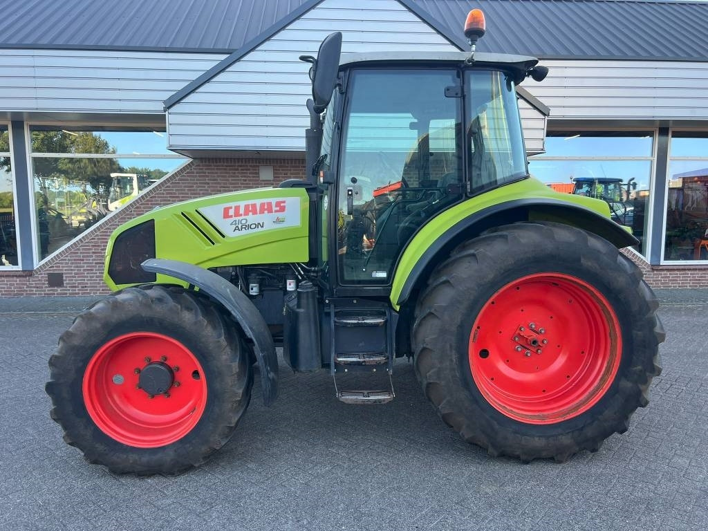 Claas Arion 410 - Tractor: foto 2 Claas Arion 410 - Tractor: foto 2