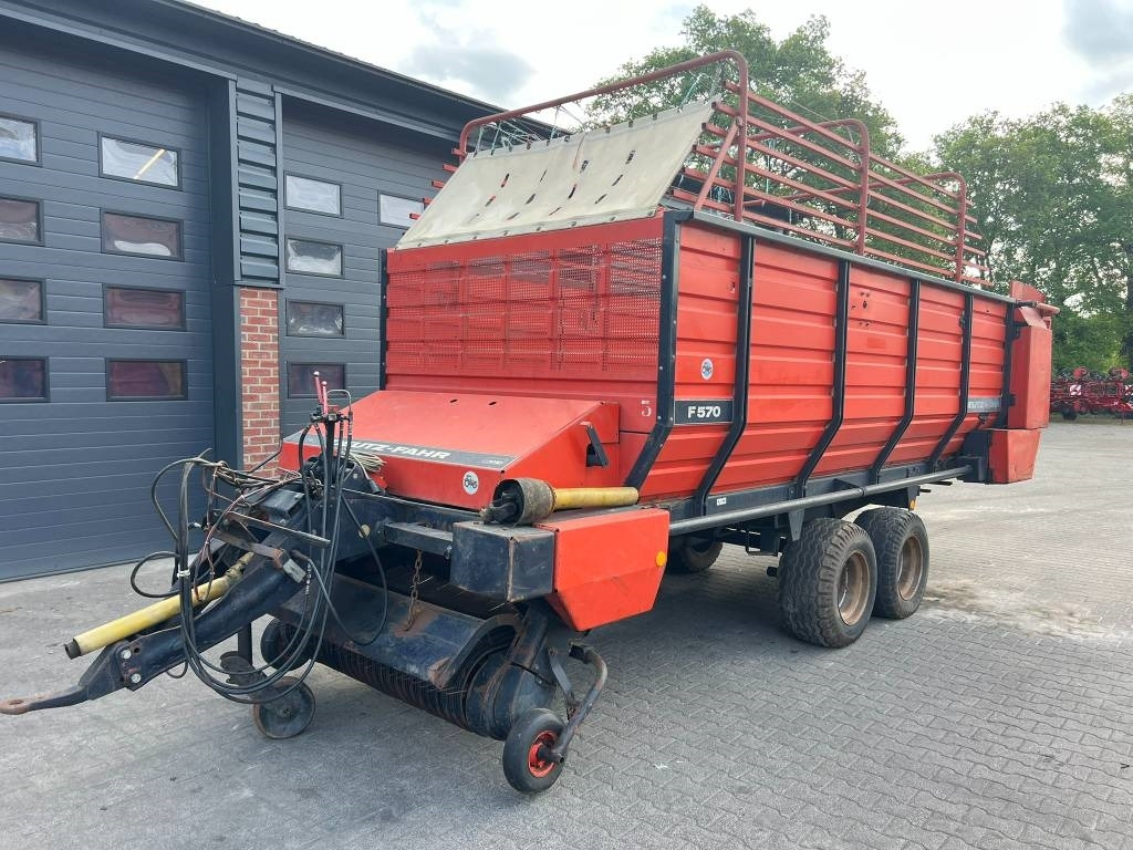 Deutz-fahr F 570 - Remolque autocargador: foto 1 Deutz-fahr F 570 - Remolque autocargador: foto 1