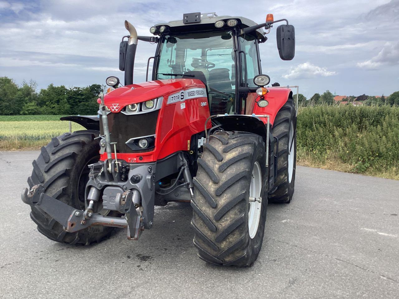 Massey Ferguson 7719 Exclusive Dyna VT - Tractor: foto 1 Massey Ferguson 7719 Exclusive Dyna VT - Tractor: foto 1