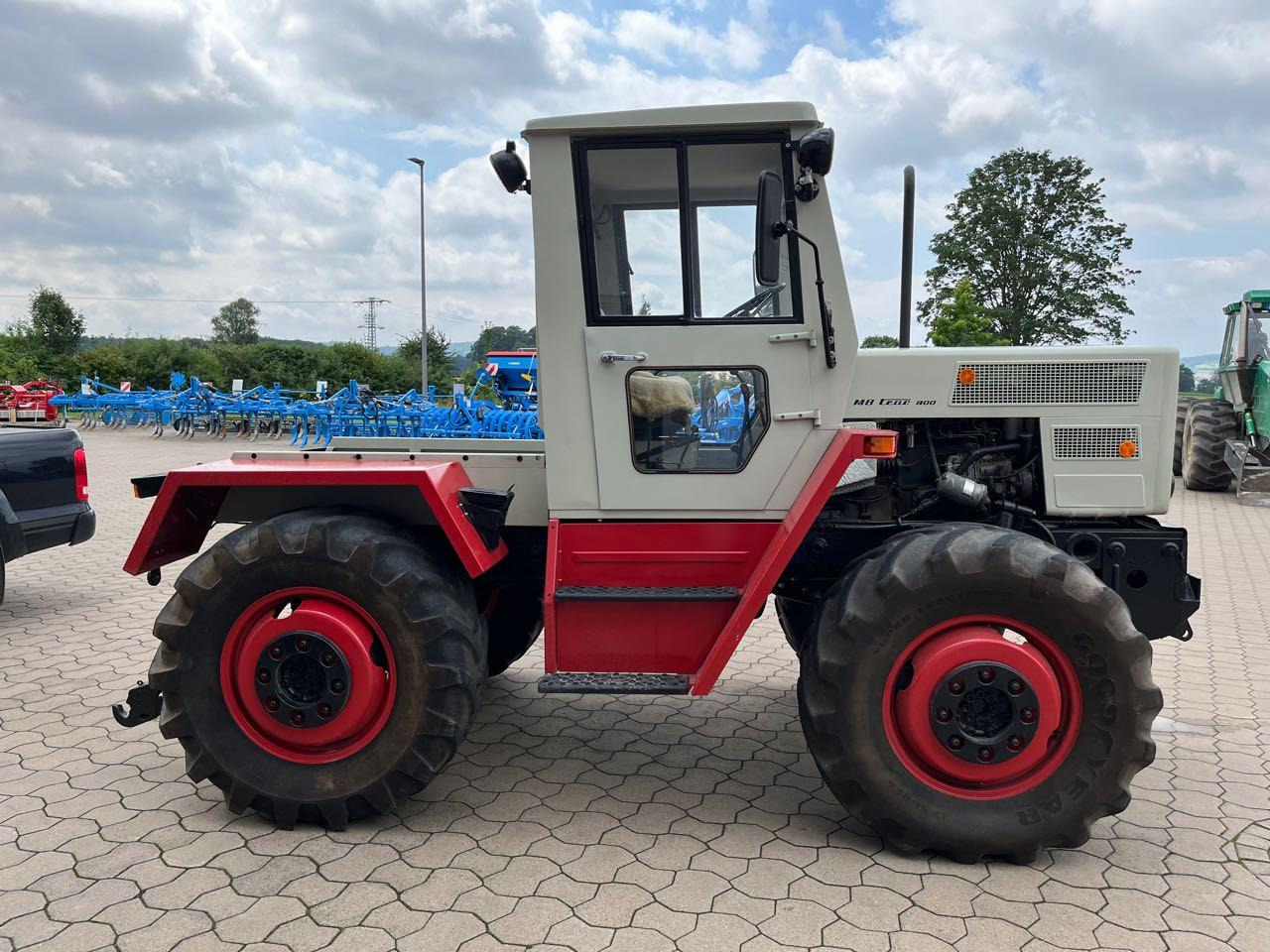 Mercedes-Benz MB trac 800 - Tractor: foto 2 Mercedes-Benz MB trac 800 - Tractor: foto 2