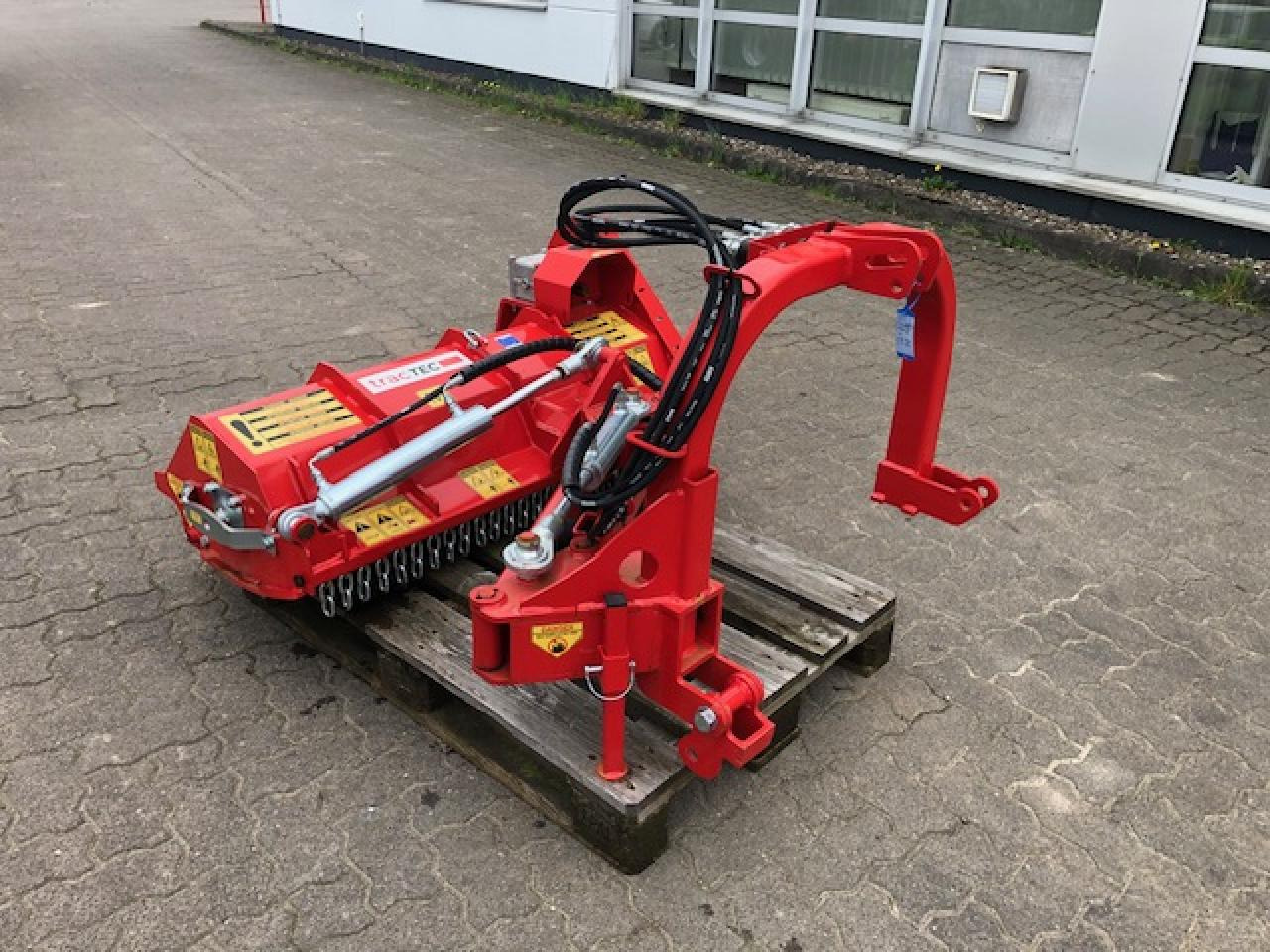 Tractec 17.106 Seitenmulcher - Desbrozadora de martillos: foto 1 Tractec 17.106 Seitenmulcher - Desbrozadora de martillos: foto 1