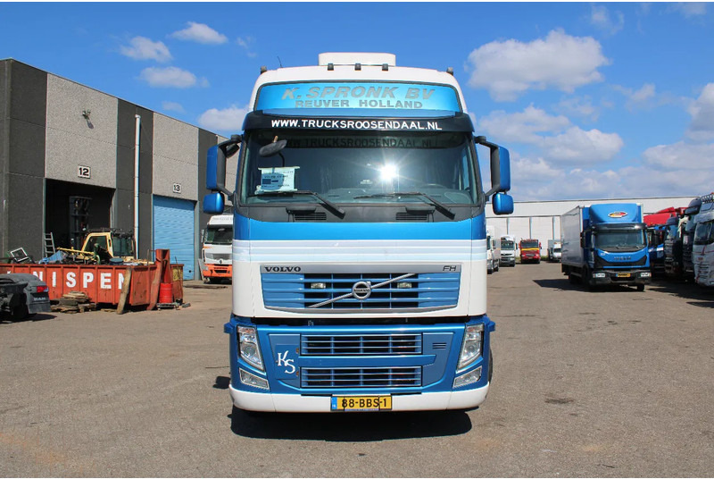 Volvo FH 460 XL cabine + euro 5 + spoiler - Cabeza tractora: foto 2 Volvo FH 460 XL cabine + euro 5 + spoiler - Cabeza tractora: foto 2