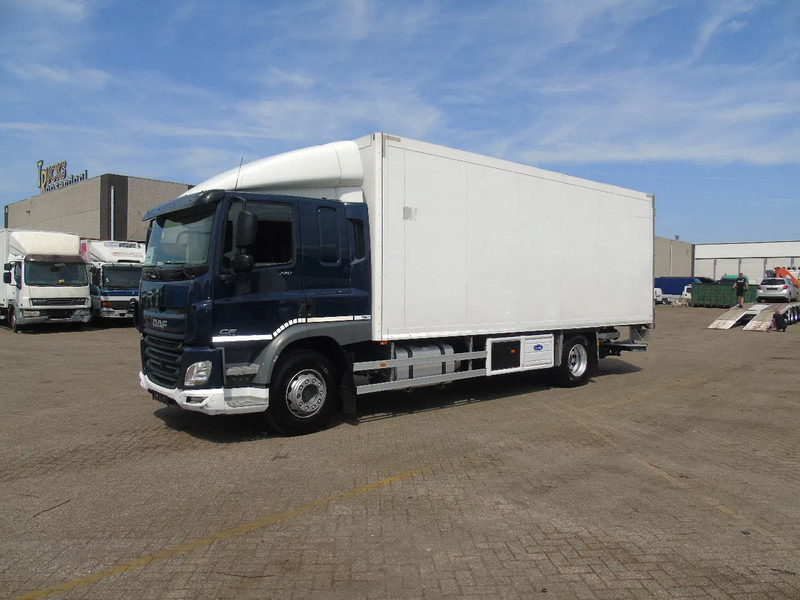 DAF CF 220 + CARRIER + EURO 6 + LIFT - Camión frigorífico: foto 2 DAF CF 220 + CARRIER + EURO 6 + LIFT - Camión frigorífico: foto 2