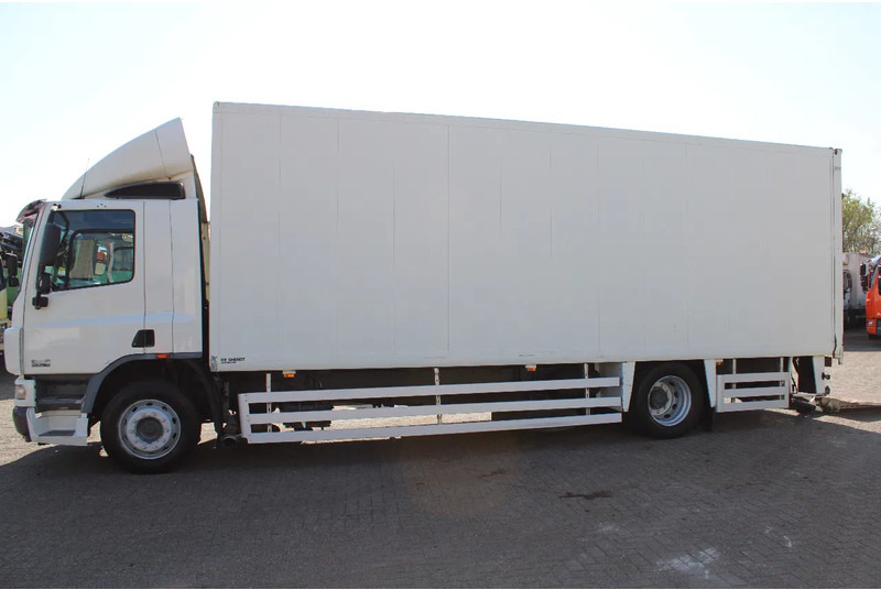 DAF CF 75.250 + LIFT - Camión caja cerrada: foto 4 DAF CF 75.250 + LIFT - Camión caja cerrada: foto 4