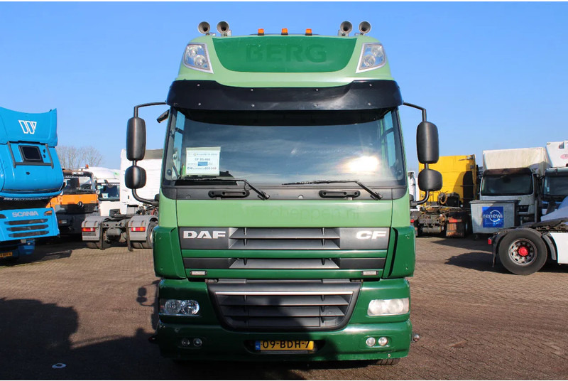 DAF CF 85.460 8X4 + 30 TON VDL hook + euro 5 - Camión multibasculante: foto 2 DAF CF 85.460 8X4 + 30 TON VDL hook + euro 5 - Camión multibasculante: foto 2