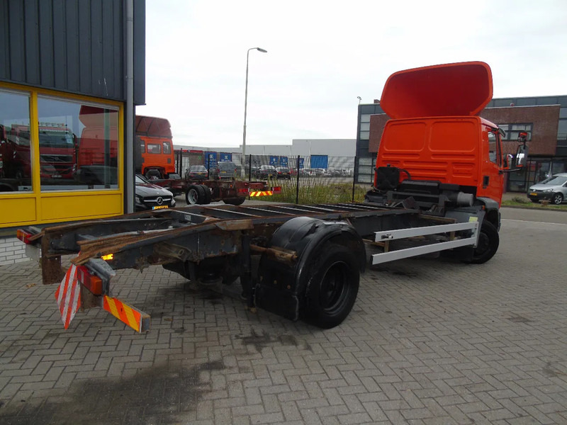 DAF LF 55.160 + EURO 2 + MANUAL + 12T - Camión chasis: foto 3 DAF LF 55.160 + EURO 2 + MANUAL + 12T - Camión chasis: foto 3