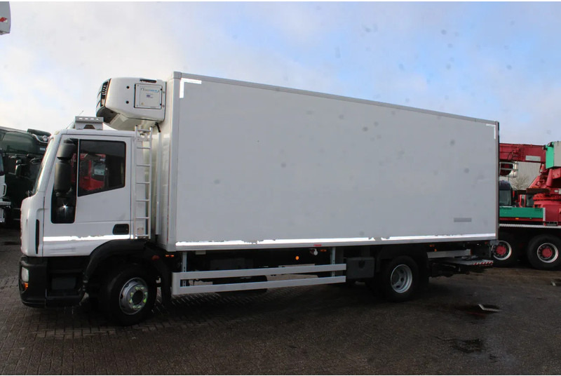 Camión frigorífico Iveco Eurocargo 140E + CARRIER + MANUAL + ATP!! LIFT + EURO 5: foto 13 Camión frigorífico Iveco Eurocargo 140E + CARRIER + MANUAL + ATP!! LIFT + EURO 5: foto 13