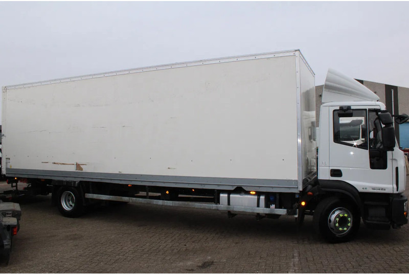 Iveco Eurocargo 160e25 + lift + euro 6 - Camión caja cerrada: foto 3 Iveco Eurocargo 160e25 + lift + euro 6 - Camión caja cerrada: foto 3