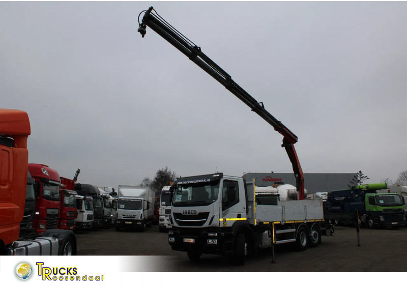 Iveco Stralis 460 + PALFINGER PK23001EH + 6X2 steering + REMOTE + 131KM - Camión grúa: foto 1 Iveco Stralis 460 + PALFINGER PK23001EH + 6X2 steering + REMOTE + 131KM - Camión grúa: foto 1