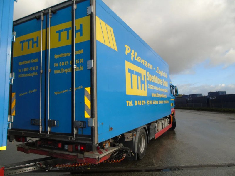 MAN TGA 18.400 + combi + lift + euro 5 + 2.70 - Camión caja cerrada: foto 3 MAN TGA 18.400 + combi + lift + euro 5 + 2.70 - Camión caja cerrada: foto 3