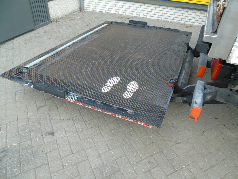 Camión caja cerrada MAN TGM 12.250 + EURO 6 + LIFT: foto 11 Camión caja cerrada MAN TGM 12.250 + EURO 6 + LIFT: foto 11