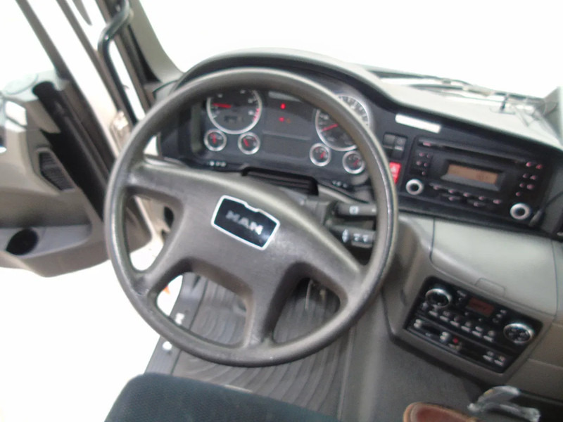 Camión caja cerrada MAN TGM 12.250 + EURO 6 + LIFT: foto 18 Camión caja cerrada MAN TGM 12.250 + EURO 6 + LIFT: foto 18