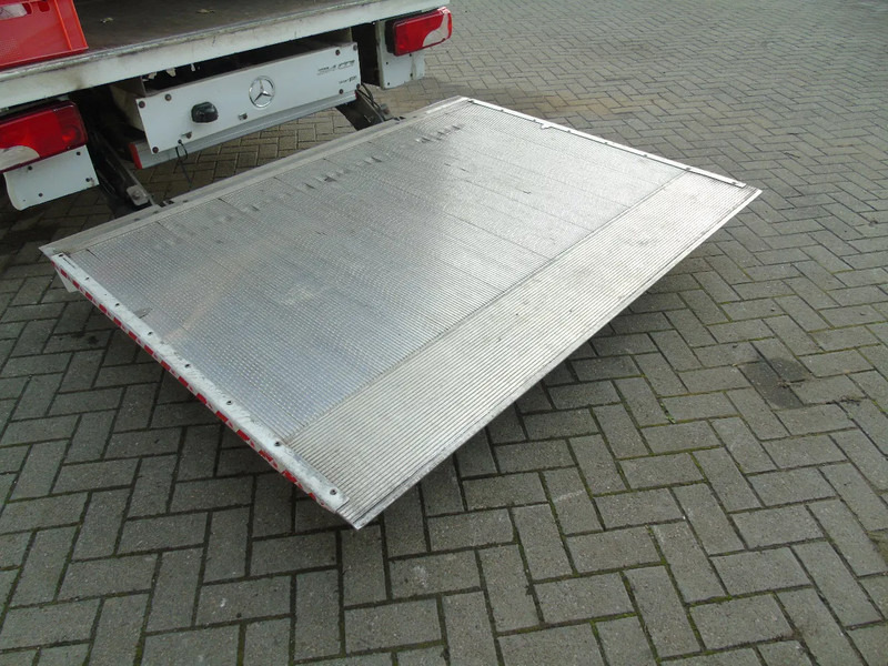 Furgoneta caja cerrada Mercedes-Benz Sprinter 314 + lift: foto 6 Furgoneta caja cerrada Mercedes-Benz Sprinter 314 + lift: foto 6