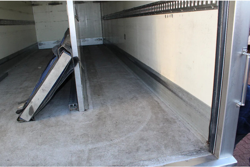 Camión frigorífico Volvo FL 16.240 + EURO 5 + 16T: foto 18