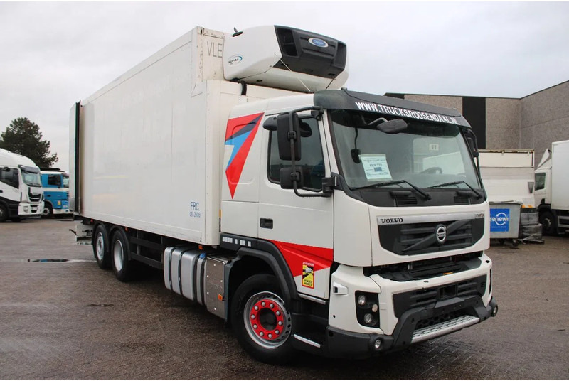 Volvo FMX 370 + EURO 5 + CARRIER + meat + 6x2 + atp - Camión frigorífico: foto 2 Volvo FMX 370 + EURO 5 + CARRIER + meat + 6x2 + atp - Camión frigorífico: foto 2