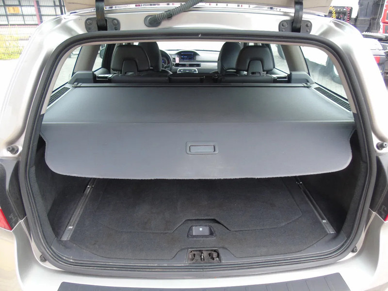 Hatchback Volvo V70 + manual: foto 15 Hatchback Volvo V70 + manual: foto 15