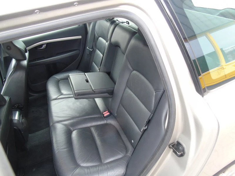 Hatchback Volvo V70 + manual: foto 6 Hatchback Volvo V70 + manual: foto 6