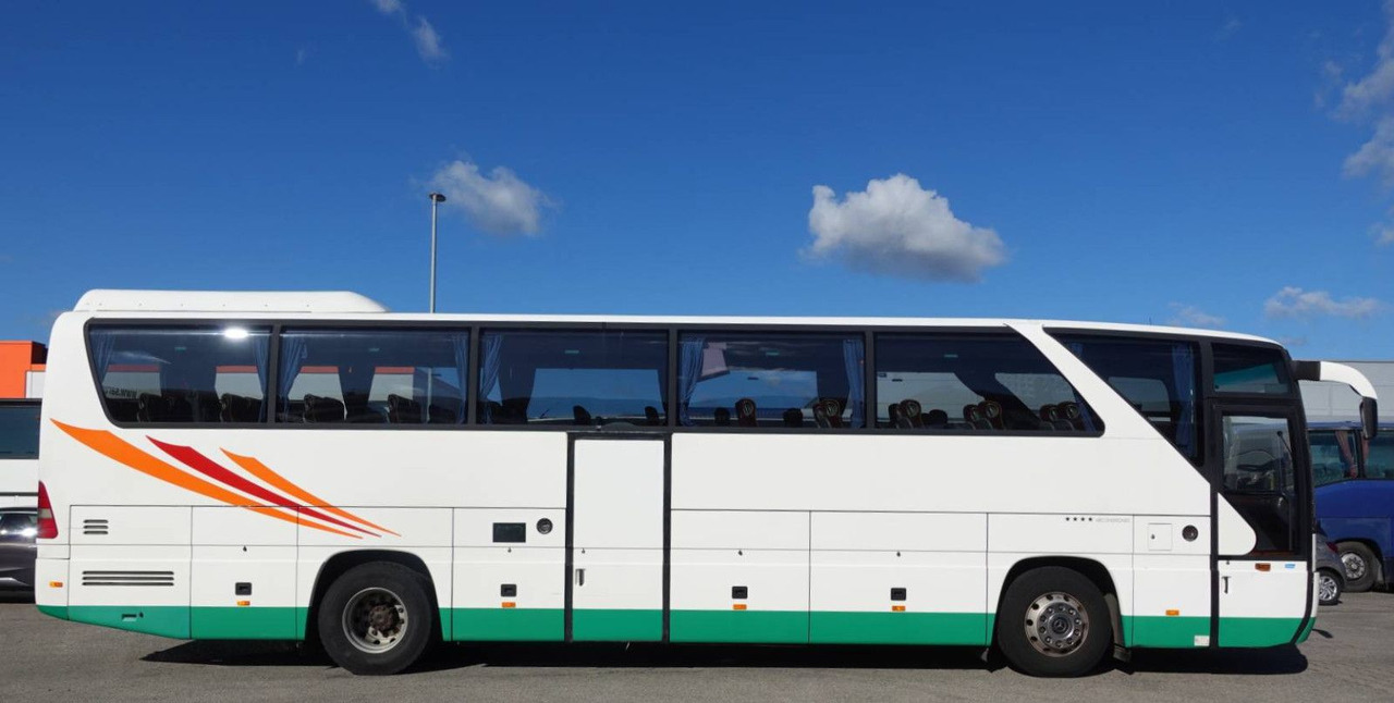 Mercedes-Benz 350 Tourismo 15-RHD *V6*404*Travego*51-Sitze* - Autocar: foto 3 Mercedes-Benz 350 Tourismo 15-RHD *V6*404*Travego*51-Sitze* - Autocar: foto 3