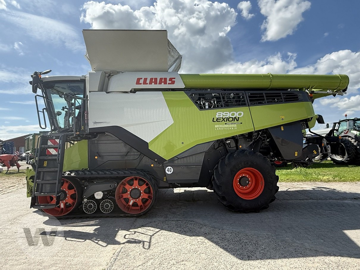 CLAAS Lexion 8900 TT - Cosechadora de granos: foto 3 CLAAS Lexion 8900 TT - Cosechadora de granos: foto 3
