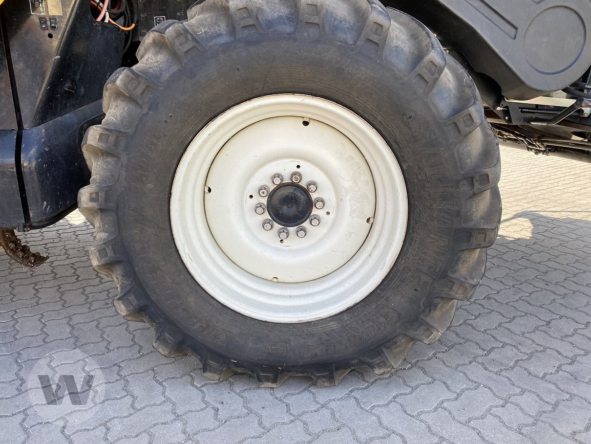 New Holland CR 9090 - Cosechadora de granos: foto 5 New Holland CR 9090 - Cosechadora de granos: foto 5