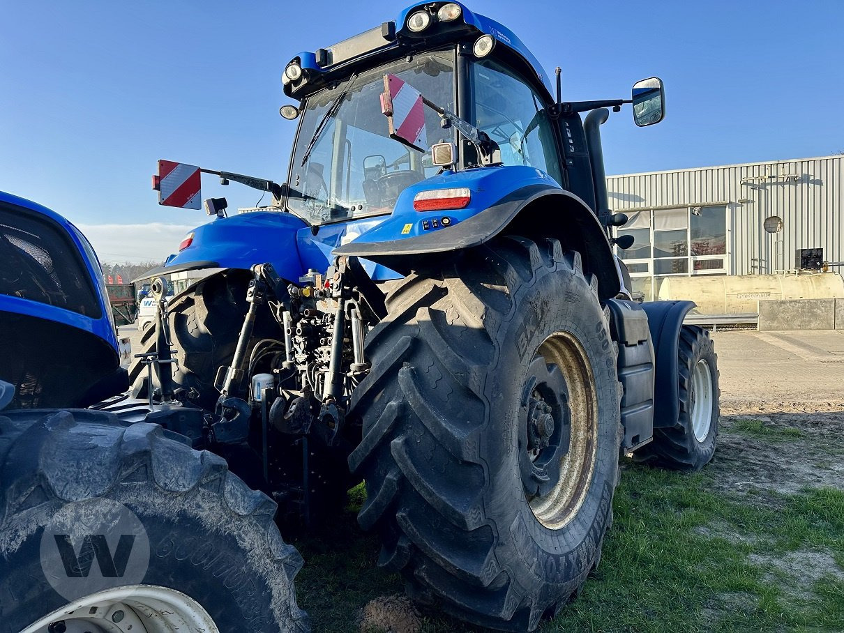 New Holland T 8.360 - Tractor: foto 2 New Holland T 8.360 - Tractor: foto 2