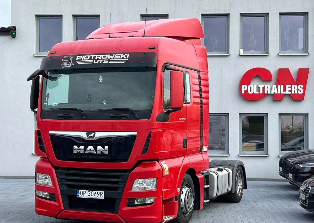 MAN TGX 18.420 XLX LOW DECK - Cabeza tractora: foto 1 MAN TGX 18.420 XLX LOW DECK - Cabeza tractora: foto 1