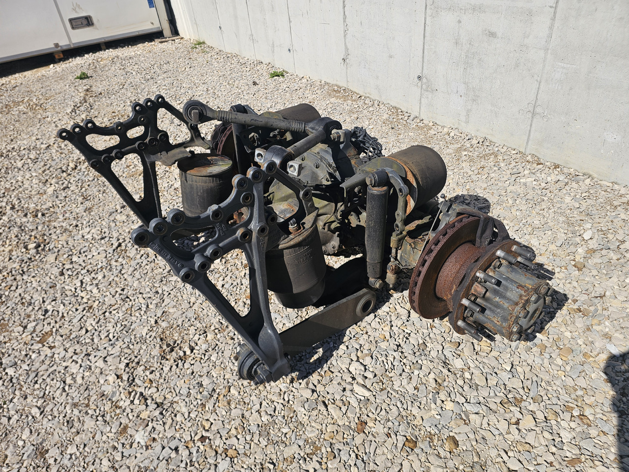 MERCEDES-BENZ ACTROS MP4 / COMPLETE REAR AXLE / R440 /RATIO: 2.733 - Eje posterior: foto 3 MERCEDES-BENZ ACTROS MP4 / COMPLETE REAR AXLE / R440 /RATIO: 2.733 - Eje posterior: foto 3