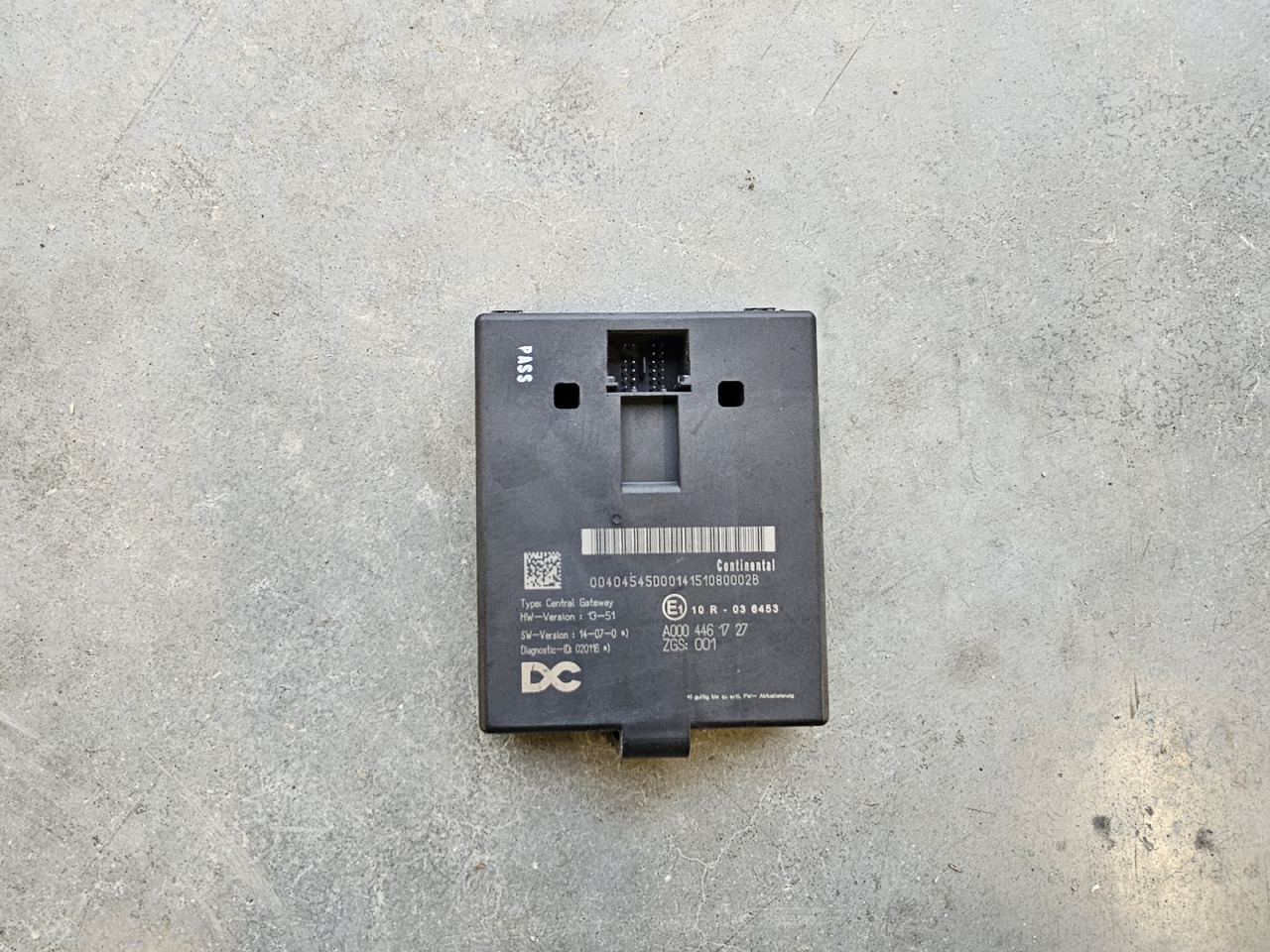 MERCEDES-BENZ ATEGO MP4 EURO 6 /CGW CENTRAL GATEWAY ECU / A0004461727 - Unidad de control: foto 2 MERCEDES-BENZ ATEGO MP4 EURO 6 /CGW CENTRAL GATEWAY ECU / A0004461727 - Unidad de control: foto 2