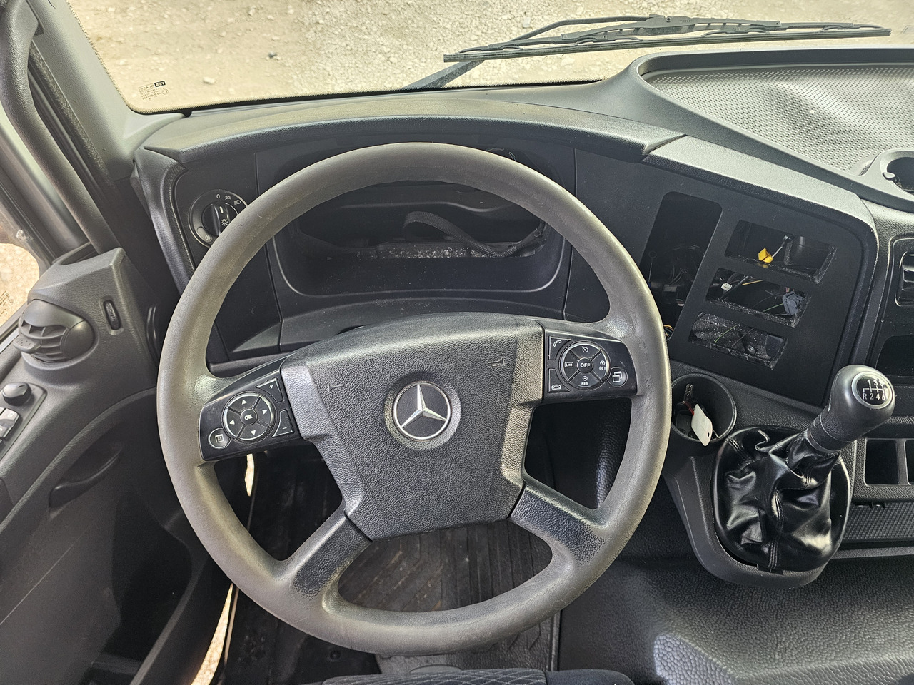 MERCEDES-BENZ ATEGO MP4 EURO 6 / DASHBOARD - RHD to LHD SWITCH SET - Salpicadero: foto 3 MERCEDES-BENZ ATEGO MP4 EURO 6 / DASHBOARD - RHD to LHD SWITCH SET - Salpicadero: foto 3