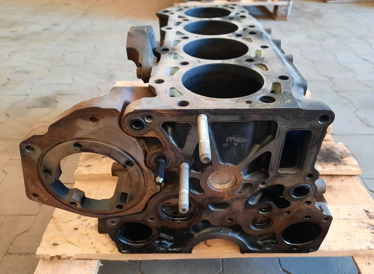 NISSAN CABSTAR ATLEON RENAULT GAMA D - Bloque de cilindros para Camión: foto 4 NISSAN CABSTAR ATLEON RENAULT GAMA D - Bloque de cilindros para Camión: foto 4