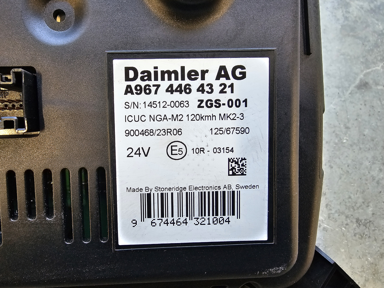 MERCEDES-BENZ ATEGO EURO 6 / DASHBOARD COUNTER / A9674464321 ZGS-001 - Piezas de recambio: foto 4 MERCEDES-BENZ ATEGO EURO 6 / DASHBOARD COUNTER / A9674464321 ZGS-001 - Piezas de recambio: foto 4