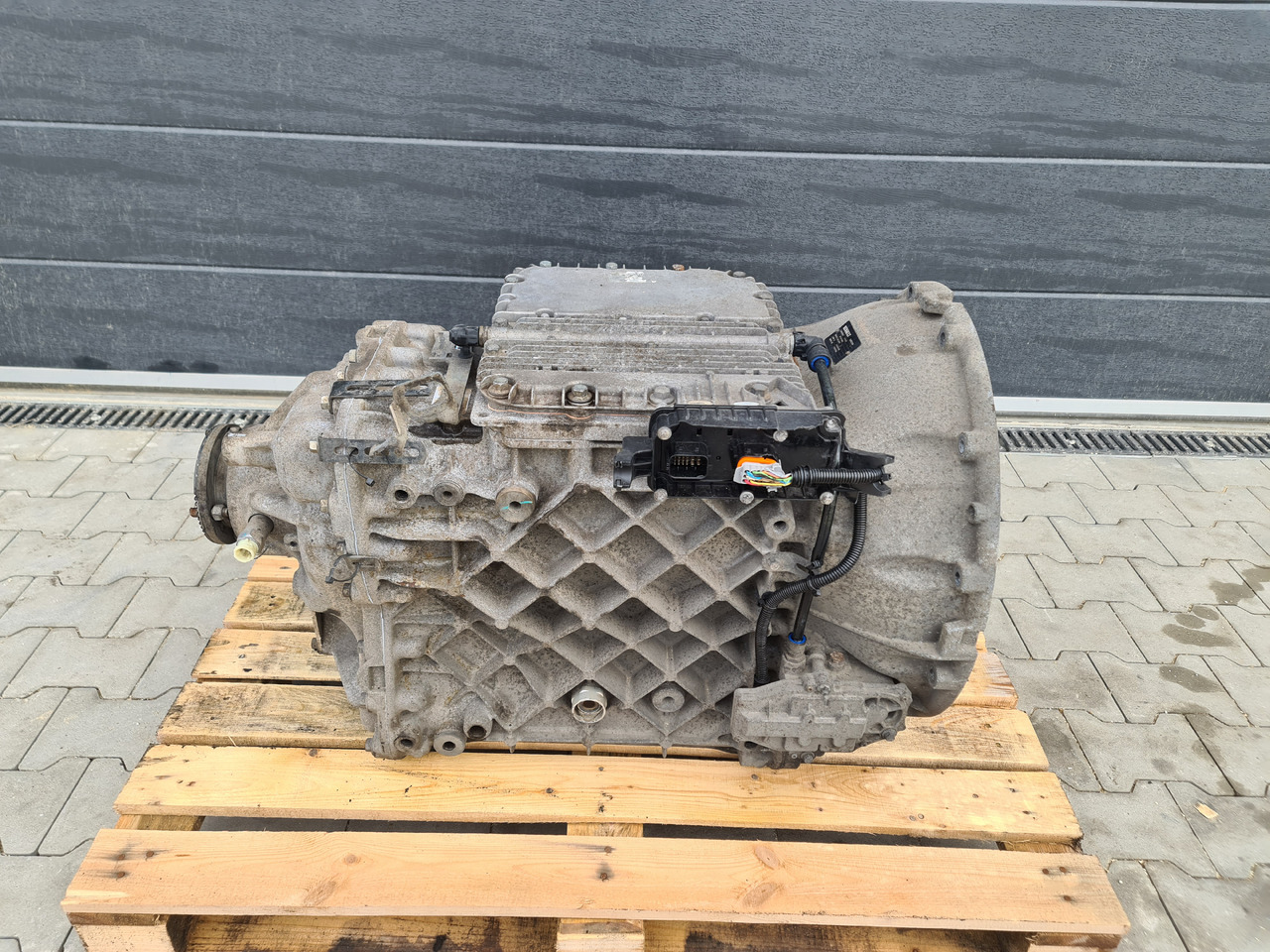 RENAULT VOLVO GEARBOX ISHIFT / AT2412F / WORLDWIDE DELIVERY - Caja de cambios: foto 1 RENAULT VOLVO GEARBOX ISHIFT / AT2412F / WORLDWIDE DELIVERY - Caja de cambios: foto 1