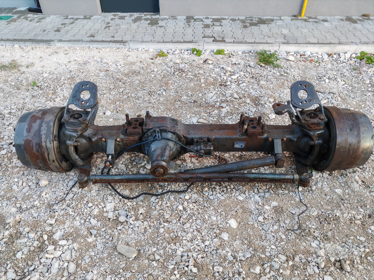 VOLVO FH FM FMX / FRONT DRIVE AXLE 4X4 6X6 / APL-9000 / RATIO: 6.89/2.07 - Eje delantero: foto 2 VOLVO FH FM FMX / FRONT DRIVE AXLE 4X4 6X6 / APL-9000 / RATIO: 6.89/2.07 - Eje delantero: foto 2