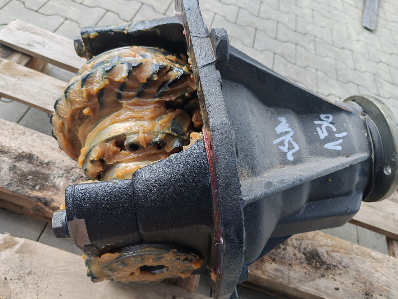 VOLVO RTH2610B / DS70H / RATIO: 1.56 16x25 / DIFFERENTIAL / NEW - Eje posterior: foto 4 VOLVO RTH2610B / DS70H / RATIO: 1.56 16x25 / DIFFERENTIAL / NEW - Eje posterior: foto 4