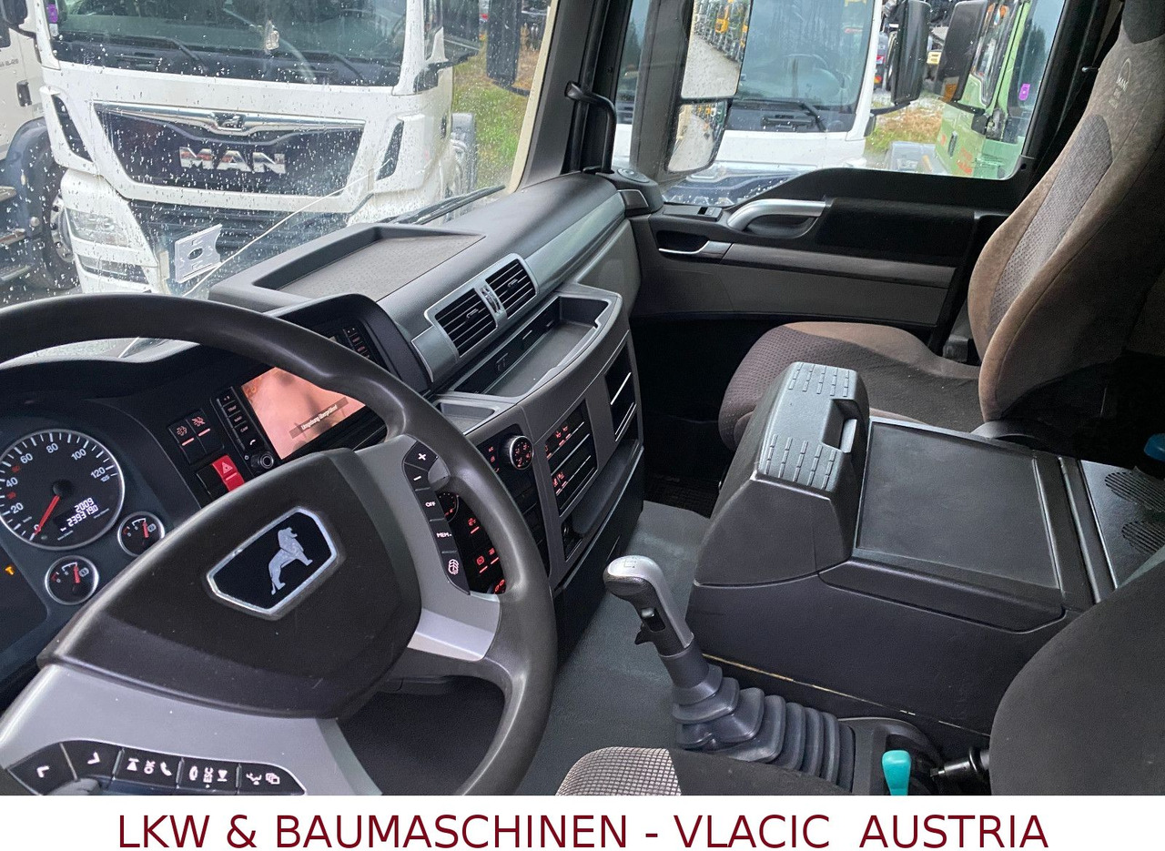 MAN 33.500 6x6 MIT KRAN PENZ - Camión forestal, Camión grúa: foto 5 MAN 33.500 6x6 MIT KRAN PENZ - Camión forestal, Camión grúa: foto 5