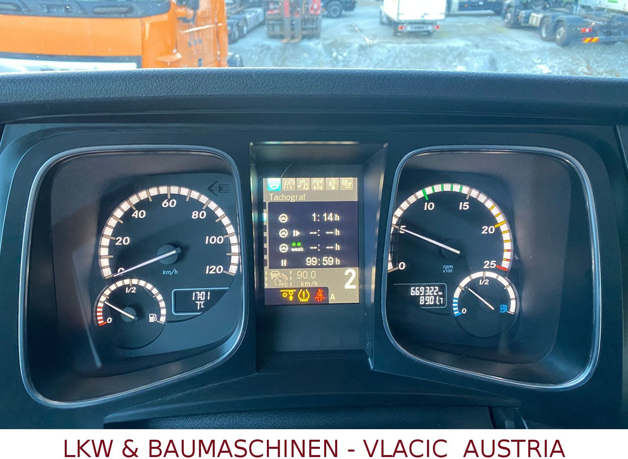 Mercedes-Benz Actros 963-0-C - Camión cisterna: foto 5 Mercedes-Benz Actros 963-0-C - Camión cisterna: foto 5