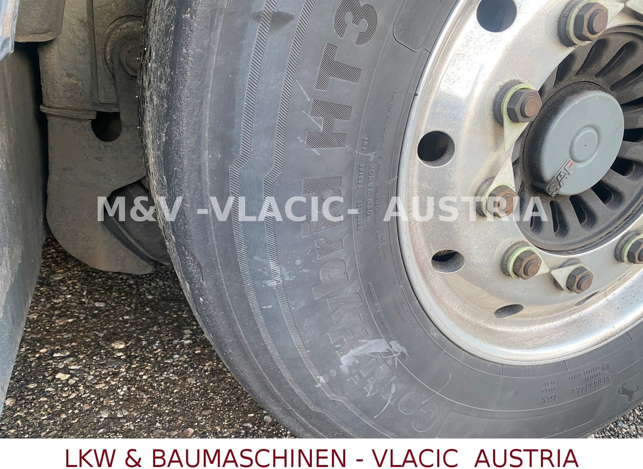 Schwarzmüller Benzin / Diesel 43000L 6Kammer Peillstab - Semirremolque cisterna: foto 4 Schwarzmüller Benzin / Diesel 43000L 6Kammer Peillstab - Semirremolque cisterna: foto 4