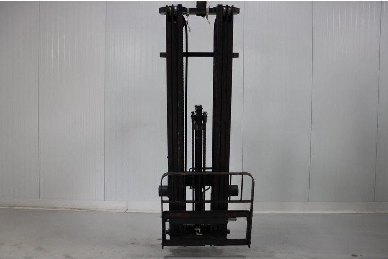 *Unicarriers triplex mast - Implemento: foto 1 *Unicarriers triplex mast - Implemento: foto 1